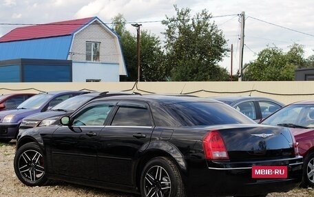 Chrysler 300C II, 2005 год, 650 000 рублей, 4 фотография