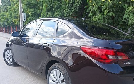 Opel Astra J, 2013 год, 1 050 000 рублей, 5 фотография