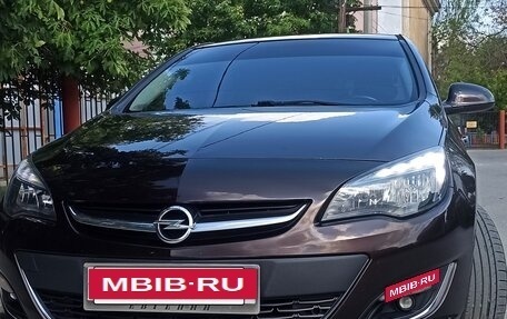 Opel Astra J, 2013 год, 1 050 000 рублей, 3 фотография
