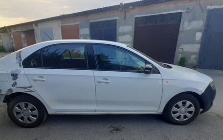 Skoda Rapid I, 2018 год, 450 000 рублей, 3 фотография