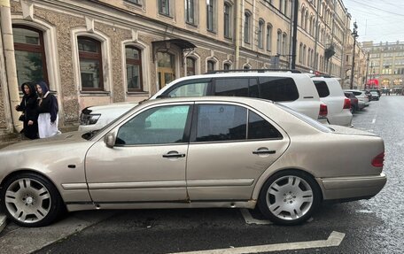 Mercedes-Benz E-Класс, 1995 год, 235 000 рублей, 4 фотография