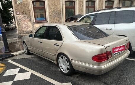 Mercedes-Benz E-Класс, 1995 год, 235 000 рублей, 6 фотография
