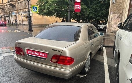 Mercedes-Benz E-Класс, 1995 год, 235 000 рублей, 5 фотография