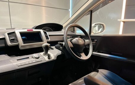 Honda Freed I, 2011 год, 847 000 рублей, 16 фотография
