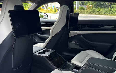 Porsche Panamera, 2025 год, 25 000 000 рублей, 14 фотография