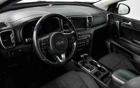 KIA Sportage IV рестайлинг, 2018 год, 1 800 000 рублей, 9 фотография