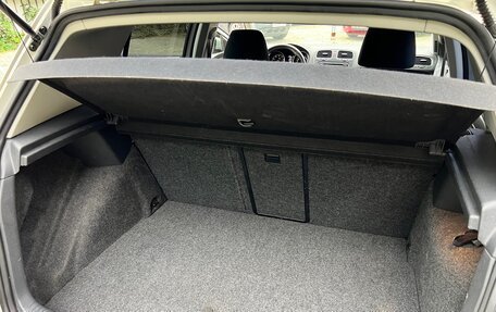 Volkswagen Golf VI, 2011 год, 800 000 рублей, 11 фотография