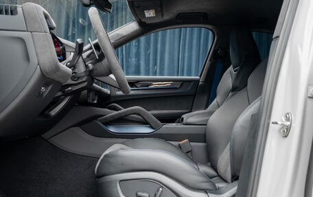 Porsche Cayenne III, 2025 год, 19 000 000 рублей, 17 фотография