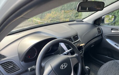 Hyundai Solaris II рестайлинг, 2014 год, 1 150 000 рублей, 13 фотография