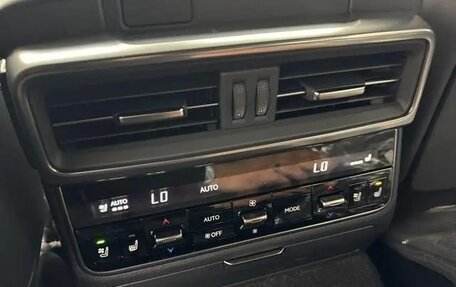 Lexus LX, 2025 год, 16 000 000 рублей, 11 фотография