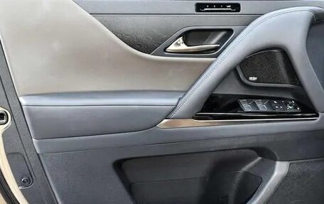 Lexus LX, 2025 год, 16 000 000 рублей, 9 фотография