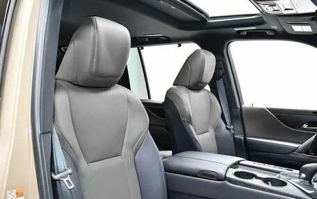 Lexus LX, 2025 год, 16 000 000 рублей, 15 фотография