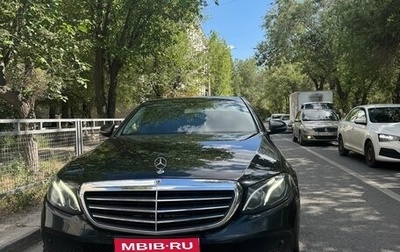 Mercedes-Benz E-Класс, 2019 год, 2 100 000 рублей, 1 фотография