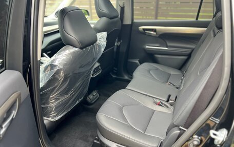 Toyota Highlander, 2025 год, 4 950 000 рублей, 23 фотография