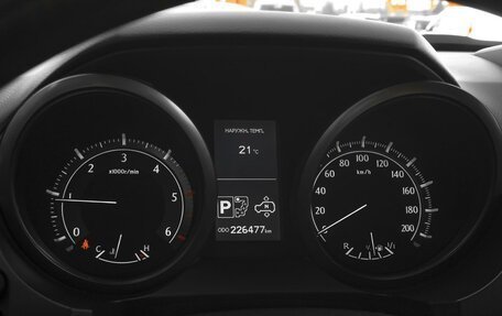Toyota Land Cruiser Prado 150 рестайлинг 2, 2011 год, 3 349 000 рублей, 16 фотография