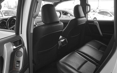 Toyota Land Cruiser Prado 150 рестайлинг 2, 2011 год, 3 349 000 рублей, 11 фотография