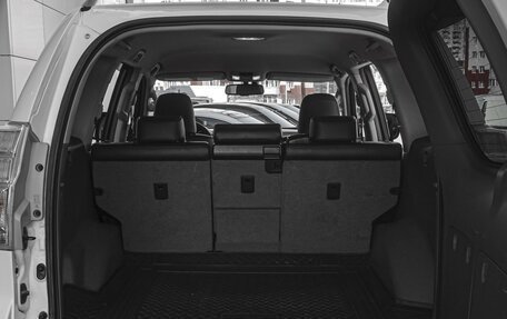 Toyota Land Cruiser Prado 150 рестайлинг 2, 2011 год, 3 349 000 рублей, 23 фотография
