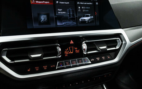 BMW 3 серия, 2019 год, 3 389 000 рублей, 18 фотография