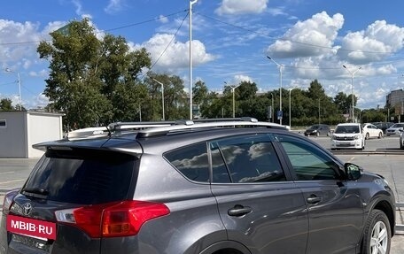 Toyota RAV4, 2014 год, 2 220 000 рублей, 2 фотография