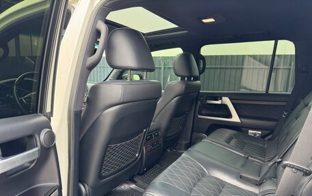 Toyota Land Cruiser 200, 2017 год, 7 650 000 рублей, 8 фотография