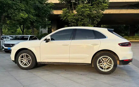 Porsche Macan I рестайлинг, 2017 год, 2 500 777 рублей, 3 фотография