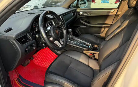 Porsche Macan I рестайлинг, 2017 год, 2 500 777 рублей, 6 фотография