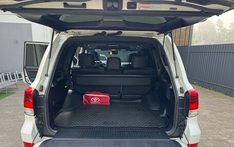 Toyota Land Cruiser 200, 2017 год, 7 650 000 рублей, 11 фотография