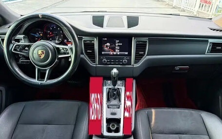 Porsche Macan I рестайлинг, 2017 год, 2 500 777 рублей, 7 фотография