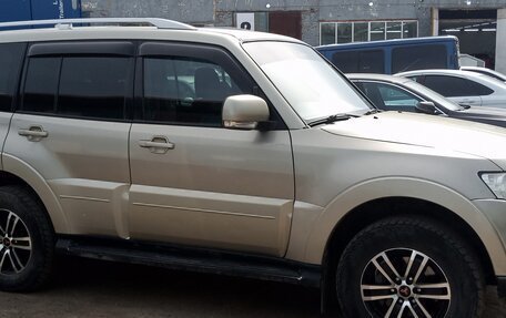 Mitsubishi Pajero IV, 2008 год, 1 800 000 рублей, 3 фотография