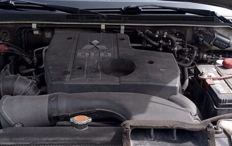Mitsubishi Pajero IV, 2008 год, 1 800 000 рублей, 20 фотография