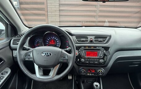 KIA Rio III рестайлинг, 2013 год, 950 000 рублей, 10 фотография