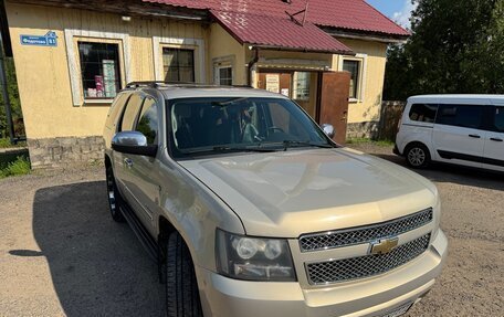 Chevrolet Tahoe III, 2011 год, 2 190 000 рублей, 2 фотография