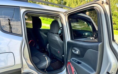 Jeep Renegade I рестайлинг, 2018 год, 2 250 000 рублей, 17 фотография