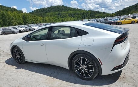 Toyota Prius IV XW50, 2023 год, 2 650 000 рублей, 2 фотография