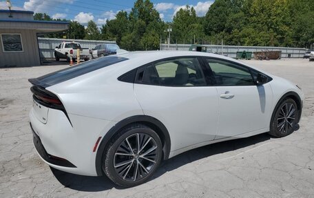 Toyota Prius IV XW50, 2023 год, 2 650 000 рублей, 3 фотография