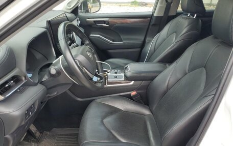 Toyota Highlander, 2022 год, 4 100 000 рублей, 7 фотография
