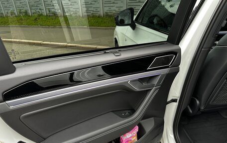 Volkswagen Touareg III, 2024 год, 15 100 000 рублей, 28 фотография