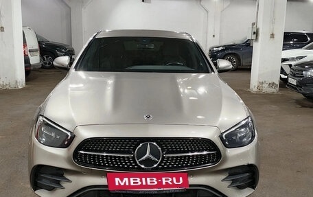 Mercedes-Benz E-Класс, 2021 год, 4 400 000 рублей, 2 фотография