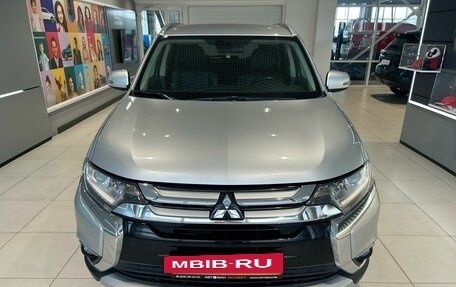 Mitsubishi Outlander III рестайлинг 3, 2017 год, 1 699 000 рублей, 2 фотография