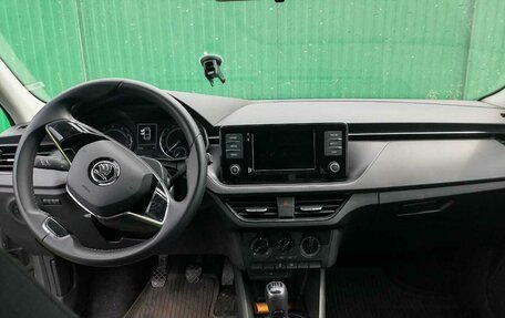 Skoda Rapid II, 2021 год, 1 800 000 рублей, 5 фотография