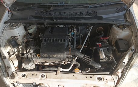 Toyota Vitz, 2001 год, 350 000 рублей, 3 фотография