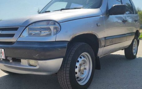 Chevrolet Niva I рестайлинг, 2004 год, 300 000 рублей, 3 фотография