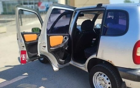 Chevrolet Niva I рестайлинг, 2004 год, 300 000 рублей, 16 фотография