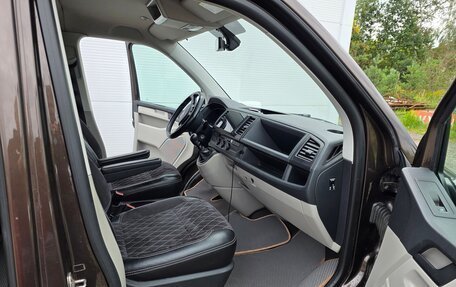 Volkswagen Caravelle T6 рестайлинг, 2015 год, 2 500 000 рублей, 11 фотография