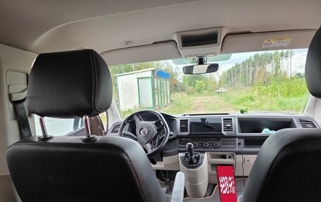 Volkswagen Caravelle T6 рестайлинг, 2015 год, 2 500 000 рублей, 12 фотография