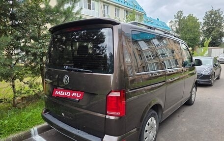 Volkswagen Caravelle T6 рестайлинг, 2015 год, 2 500 000 рублей, 20 фотография