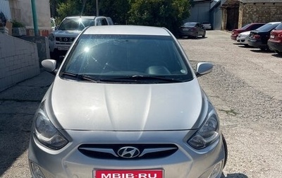 Hyundai Solaris II рестайлинг, 2012 год, 700 000 рублей, 1 фотография
