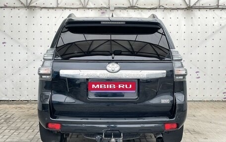 Toyota Land Cruiser Prado 150 рестайлинг 2, 2017 год, 3 435 000 рублей, 17 фотография