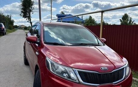 KIA Rio III рестайлинг, 2013 год, 820 000 рублей, 2 фотография