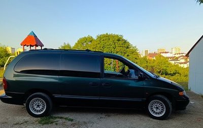 Chrysler Voyager III, 2000 год, 370 000 рублей, 1 фотография